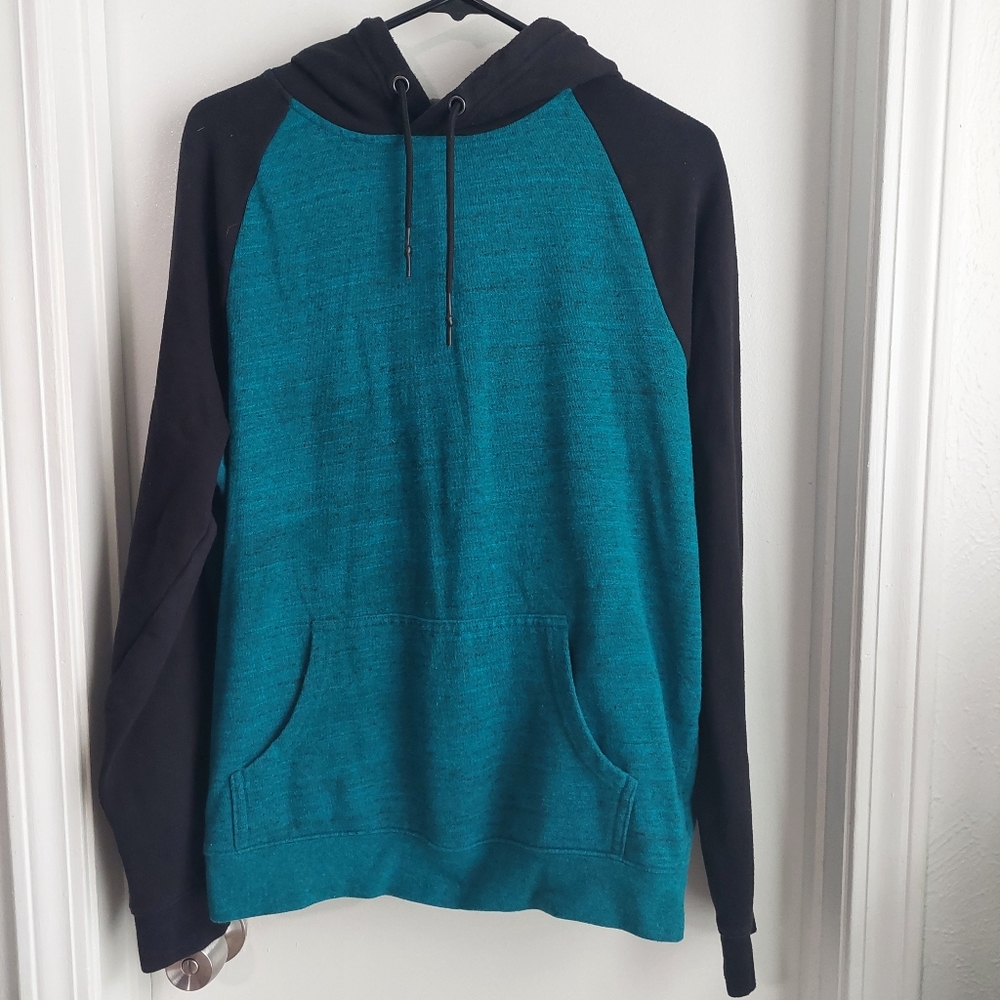 Urban Pipeline Hoodie size large